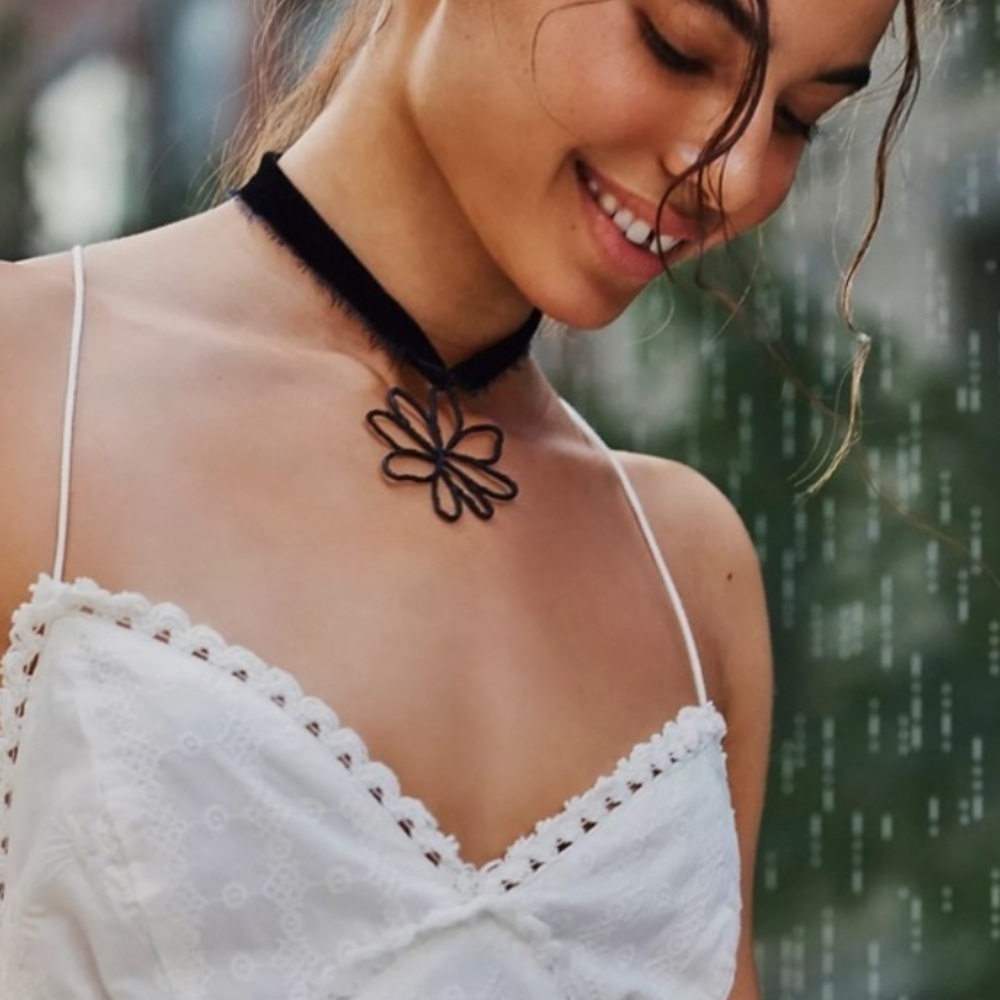 FREE PEOPLE Annabelle Choker in Black